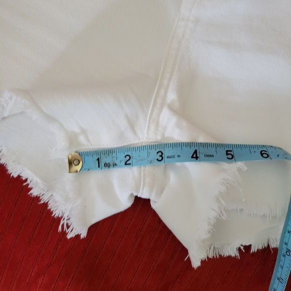 Women's Elan White Fray Denim Shorts - Picture 11 of 12